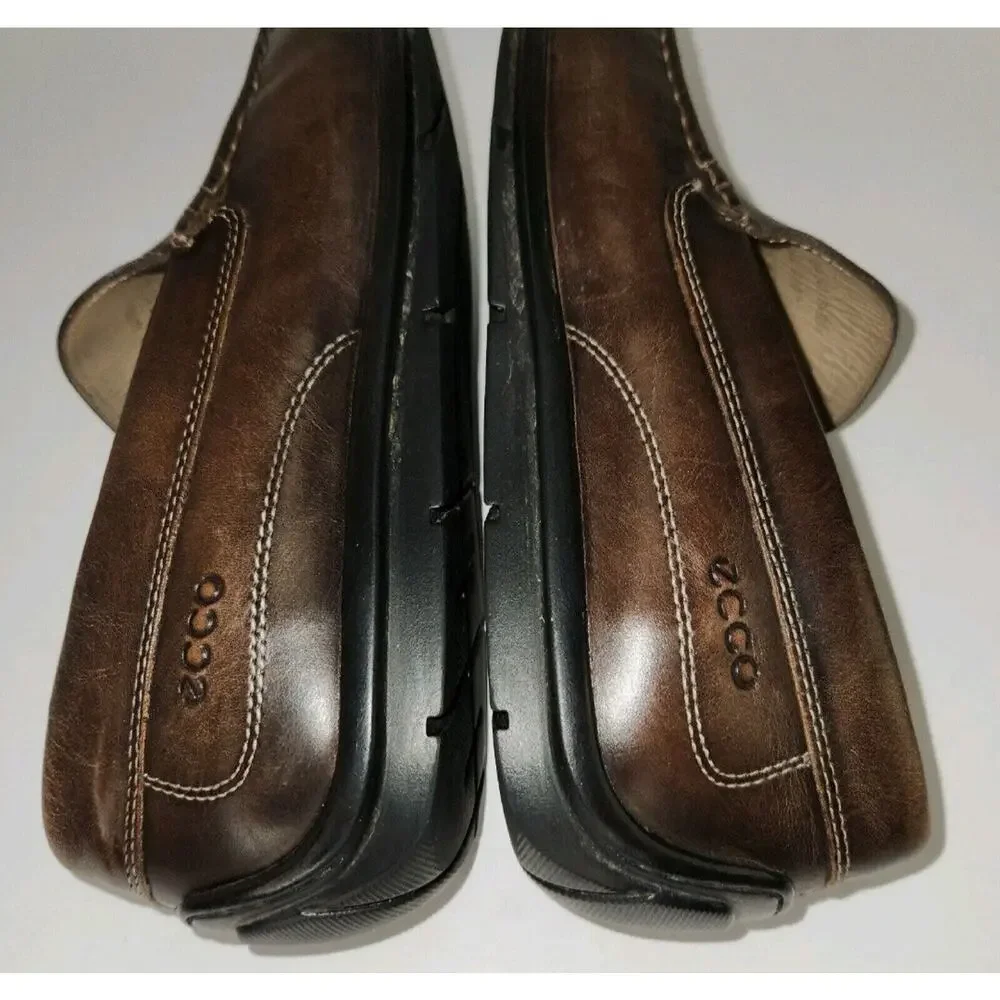 Ecco Leather Driving Slip On Classic Moc Loafer Mens 9 Brown Dress Shoe